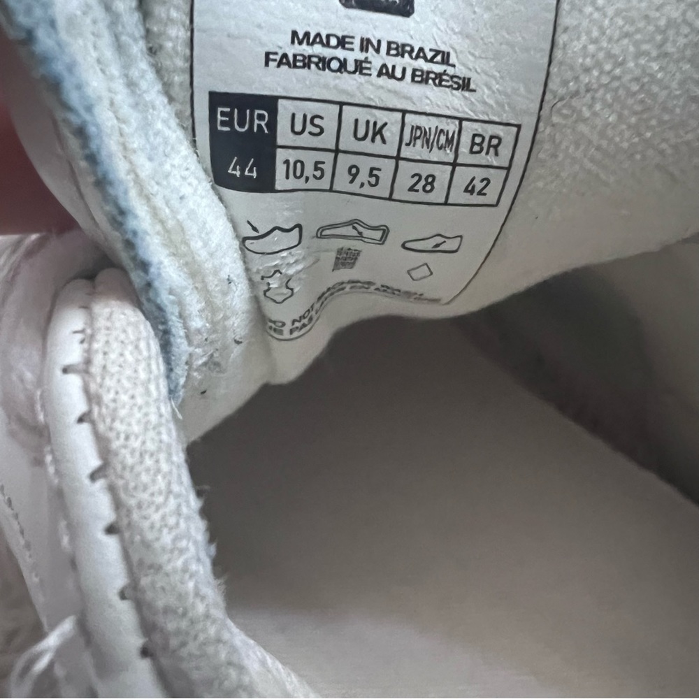 Veja V-10 Sneakers - Picture 4 of 9
